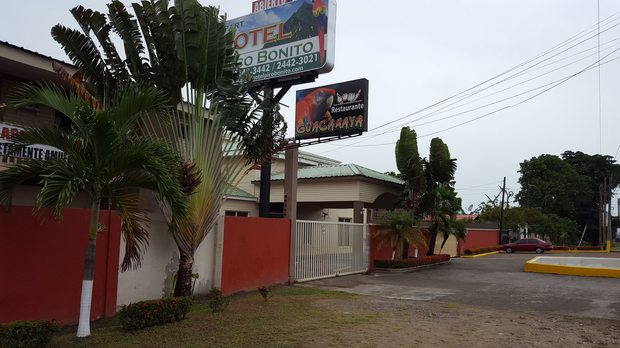 Apart Hotel Pico Bonito La Ceiba Exteriör bild